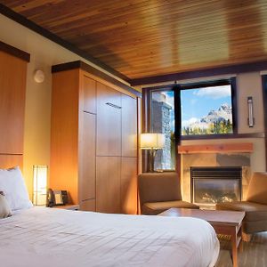 Premiere Room